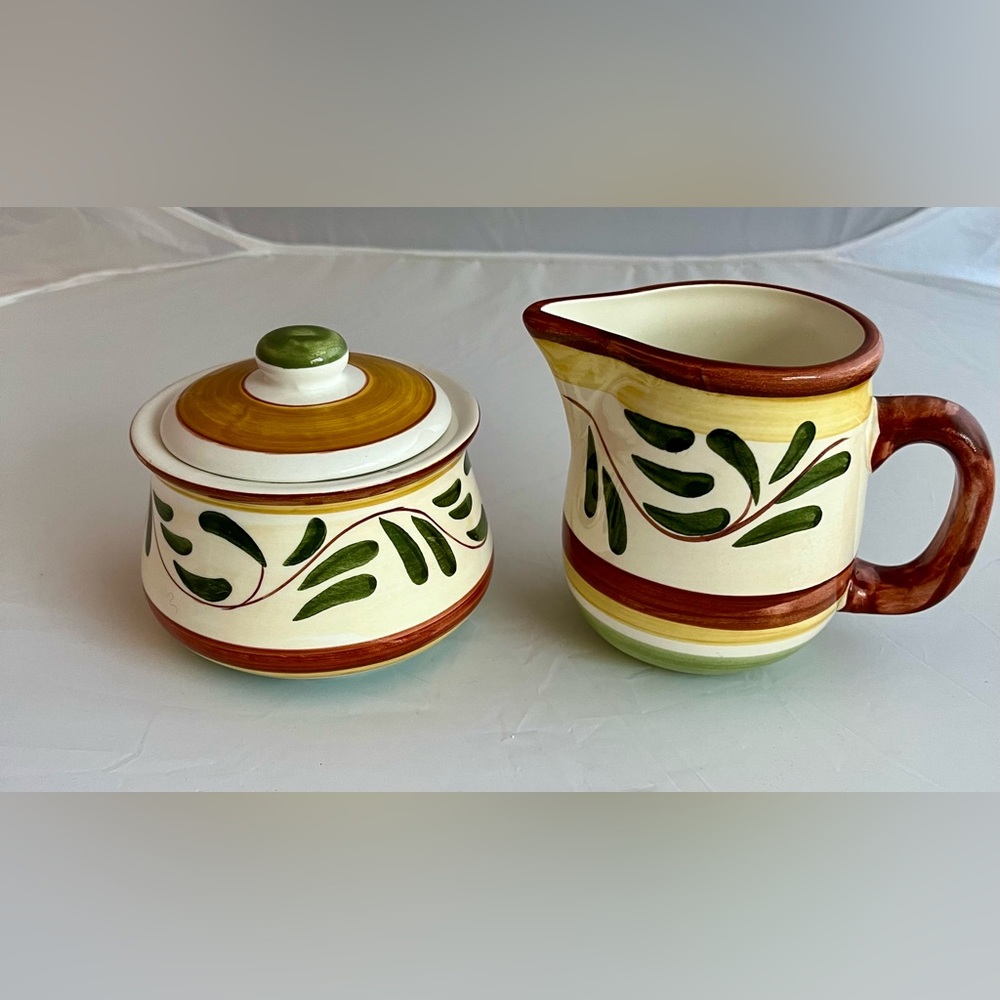 Gibson Catalonia Creamer And Sugar Bowl With Lid